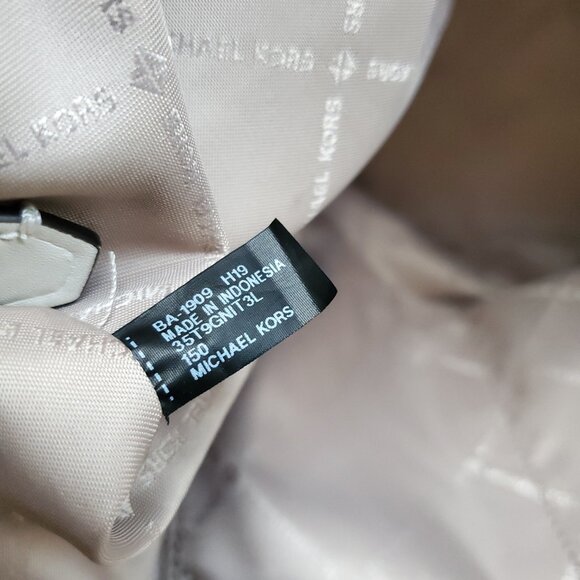 MICHAEL KORS Voyager Tote Shoulder purse GRAB BAG - Picture 5 of 9